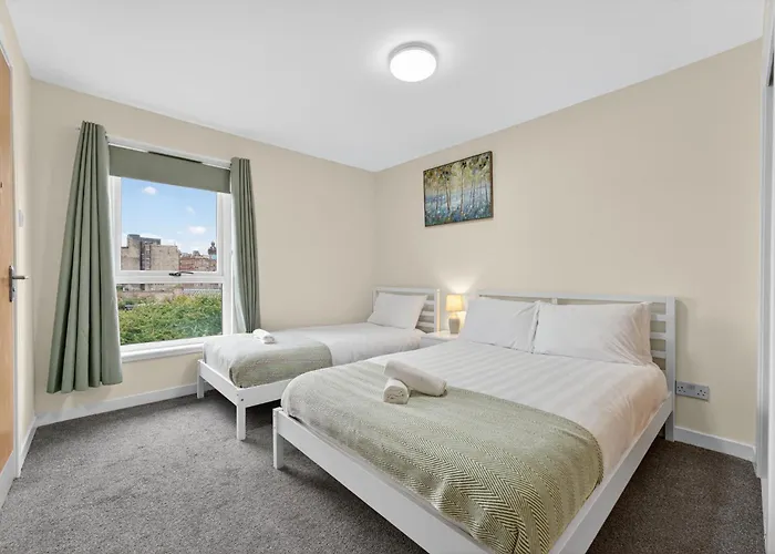 Modern 2-bedroom Flat In Centre, Near Galsgow * Glasgow