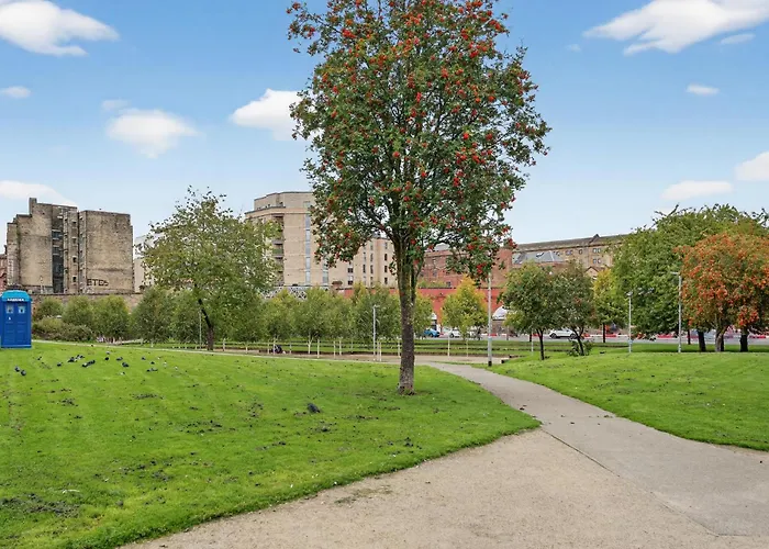 Modern 2-bedroom Flat In Centre, Near Galsgow Daire