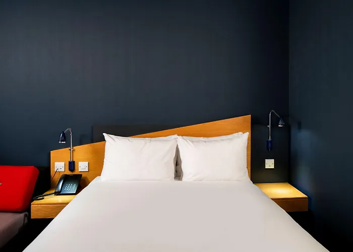 Hotel Express - - Ctr Riverside By Ihg