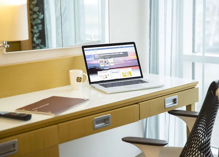 ヒルトン ガーデン シティ センター 4*