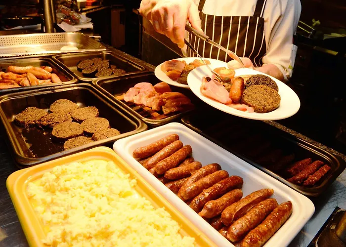 Hotel Glynhill & Near Airport 4*