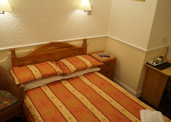 The Hampton Court 3* Γλασκώβη