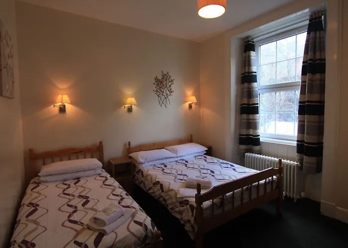 The Hampton Court Ξενοδοχείο 3*