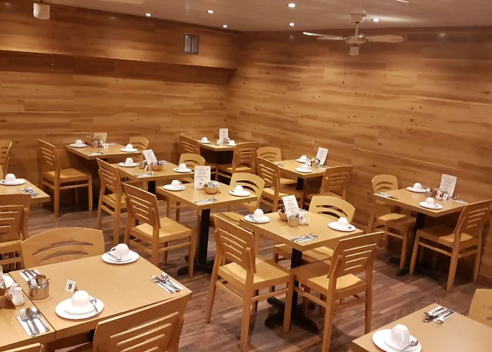 The Hampton Court Ξενοδοχείο Γλασκώβη