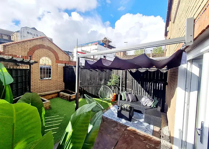 Urban 4br House - Central-free Parking-no Party *