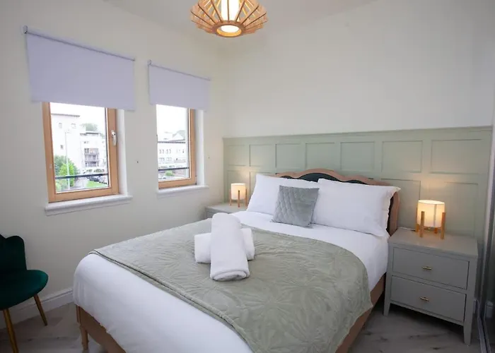 Σπίτι διακοπών Newly Renovated 3 Bedroom Modern House *