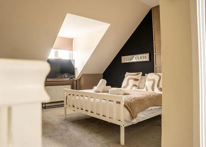 Juststay - 3 Bedroom Luxury With Free Parking 别墅 格拉斯哥