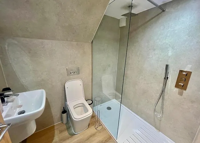 Appartamento Three Bedroom In Centre Glasgow