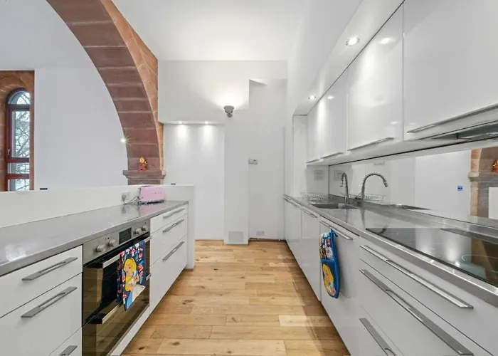 Unique 1 Bedroom Near West End Apartament Glasgow