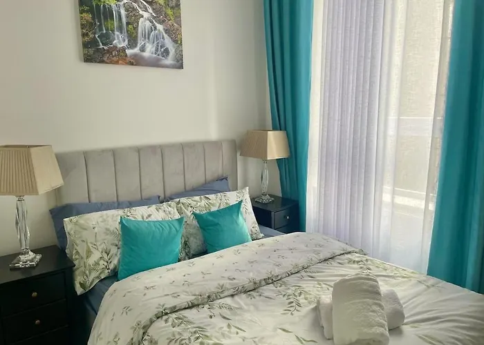 Three Bedroom In Centre * グラスゴー