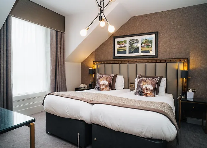 Number 10 Hotel Glasgow