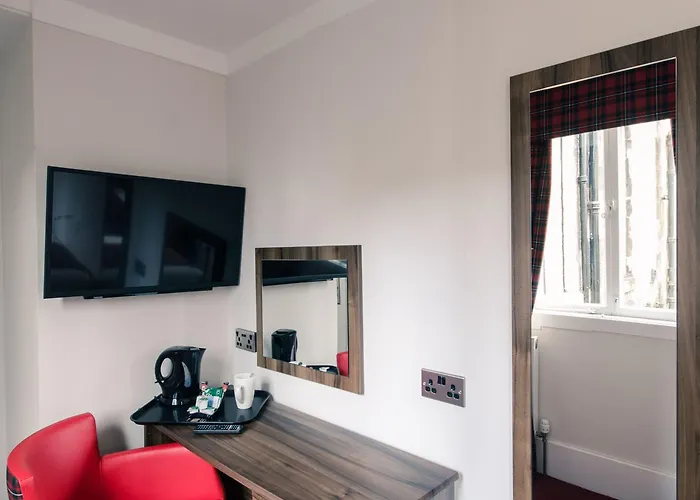 מלון Royal West End