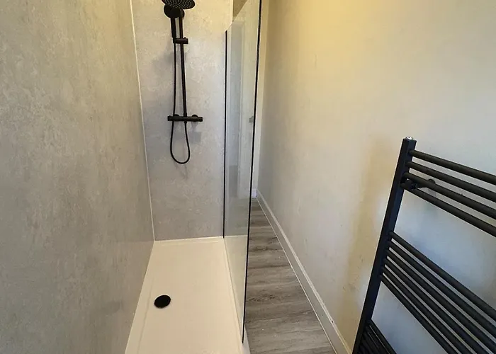 West End Traditional Flat With Free Parking * Glasgow