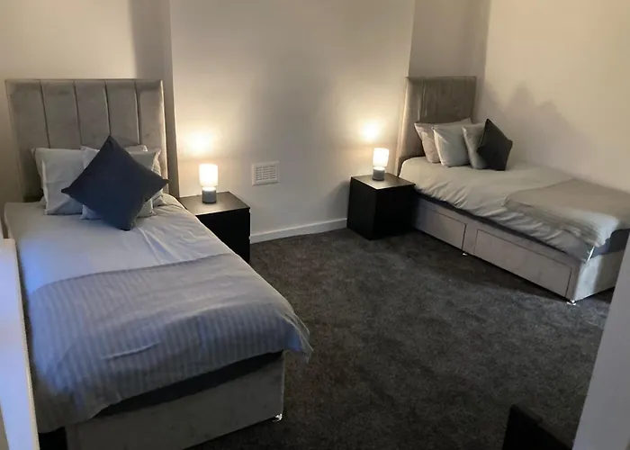 Modern And Stylish 3 Bedroom 2 Bathroom West End House With Free Wifi And Parking ヴィラ *