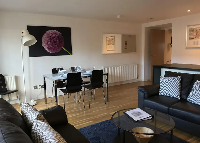 Tolbooth By Principal Apartment *