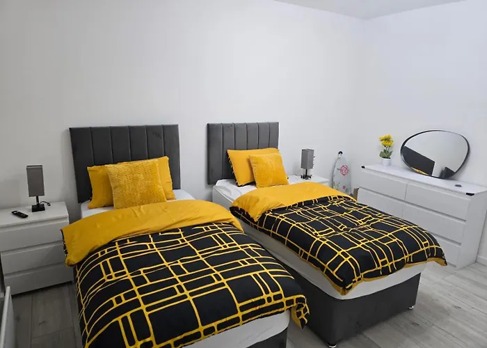 Cozy 3 Bed Home, Free Parking 8 Min To Centre * 格拉斯哥