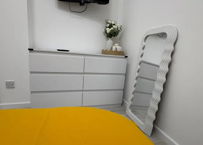 דירה Cozy 3 Bed Home, Free Parking 8 Min To Centre גלאזגו