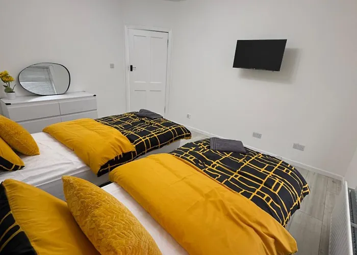 Διαμέρισμα Cozy 3 Bed Home, Free Parking 8 Min To Centre