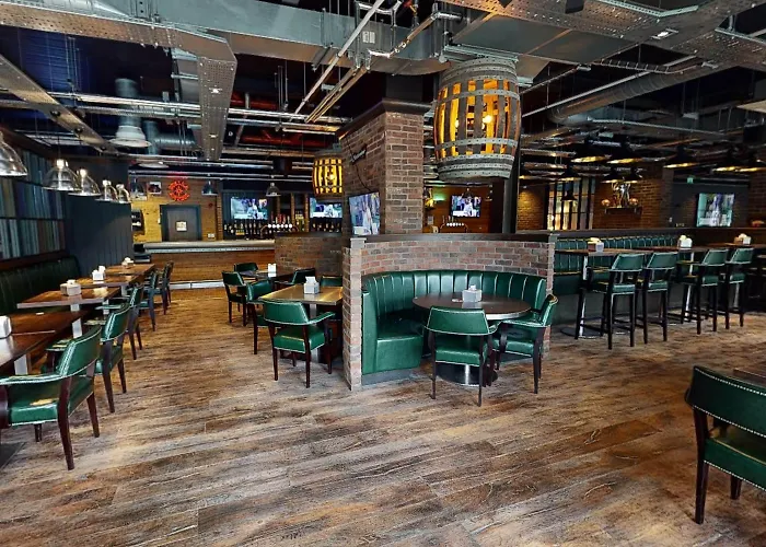 ビレッジ ホテル 4*