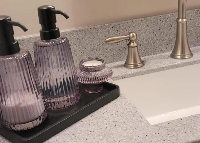 3 Bedroom Sleeps 6 Free Parking * Glasgow