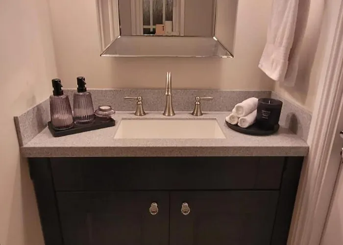 3 Bedroom Sleeps 6 Free Parking Дом отдыха *