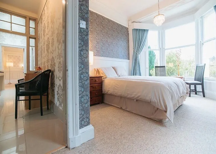 Busby Apartments Busby