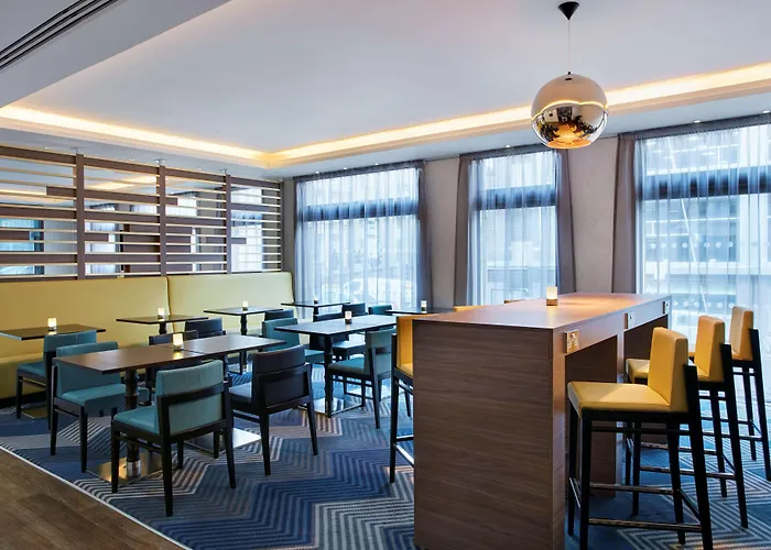 Hampton By Hilton Hotel