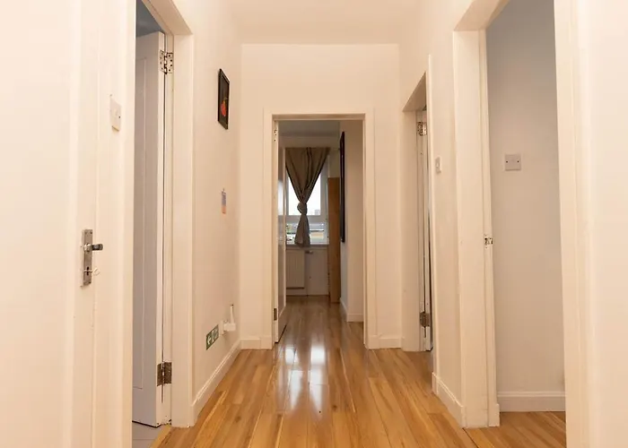 Knightswood * Glasgow