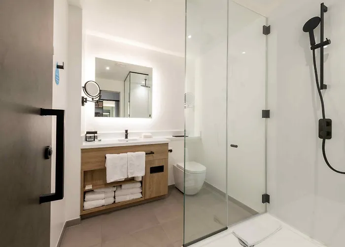 Sandman Signature Hotel