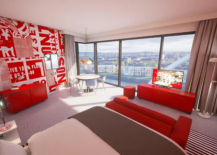 Hotel Radisson Red Hotel, 4*