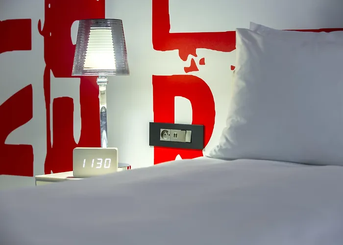 Radisson Red Hotel, Hotel 4*