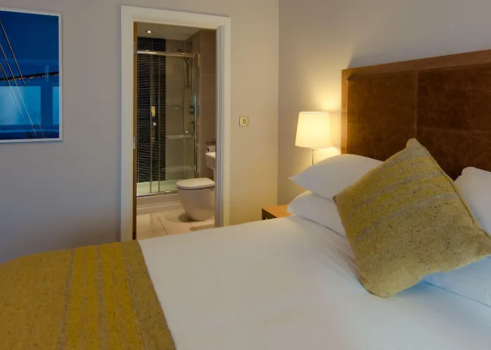 Premier Bath Street Apartman