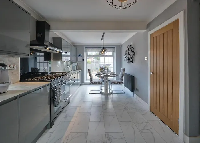 Torrance-village Near