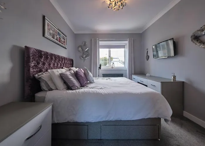 Torrance-village Near *