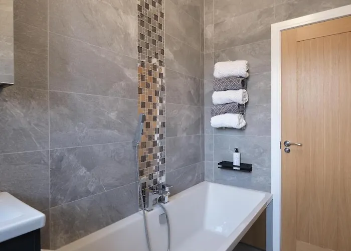 Villa Torrance-village Near *