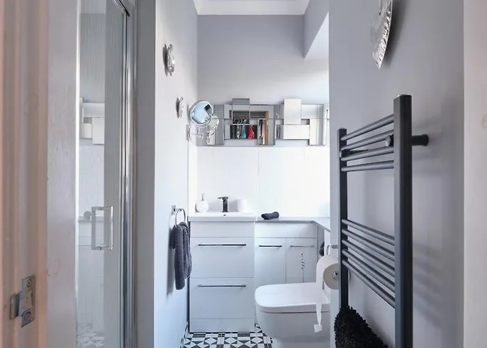 Torrance-village Near Villa