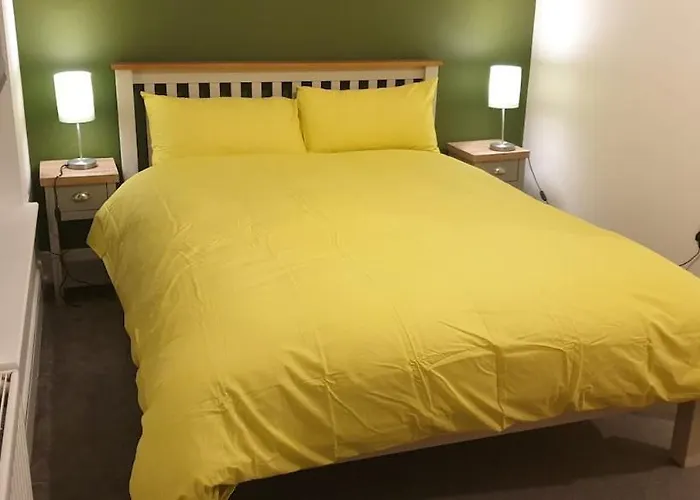 Oatlands Oasis-free Parking-2 Minutes From M74 בית נופש