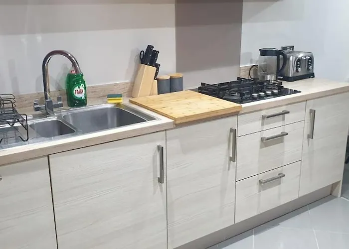 Oatlands Oasis-free Parking-2 Minutes From M74 בית נופש