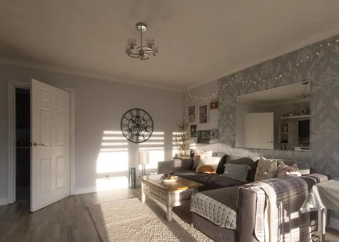 2-bedroom Away From In Glasgows' East End With Free Parking Glasgow