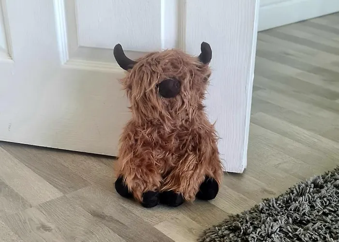 2-bedroom Away From In Glasgows' East End With Free Parking דירה *