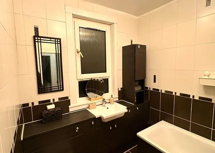 Appartement Cozy Corner-sleeps 8 Guest Entire House Very *