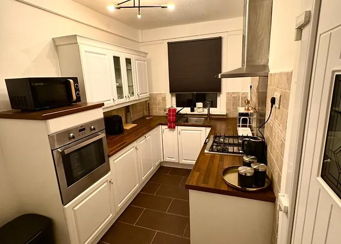 Cozy Corner-sleeps 8 Guest Entire House Very *