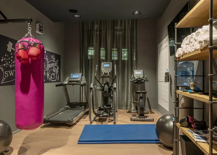 Moxy Merchant 3* Glasgow