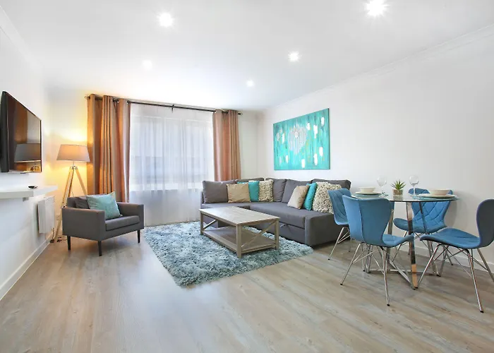 Vkm Apartman Glasgow