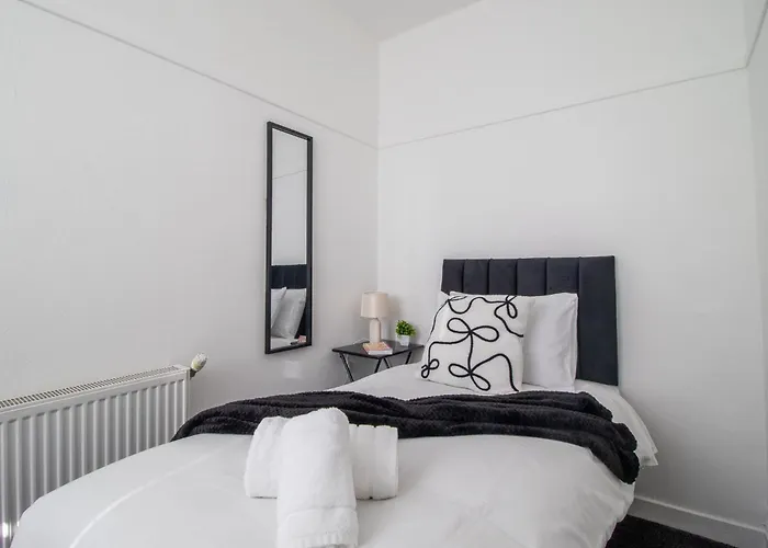 Bella House - 3 Bed House In 公寓