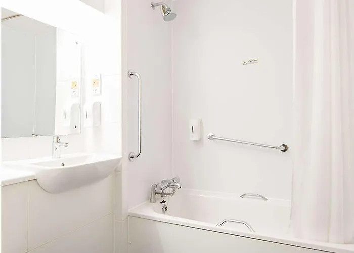 Отель Travelodge