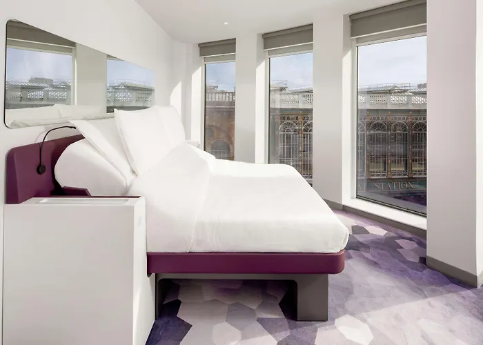 Yotel 4*