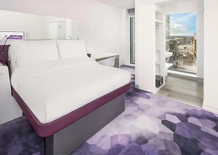 Yotel מלון 4*