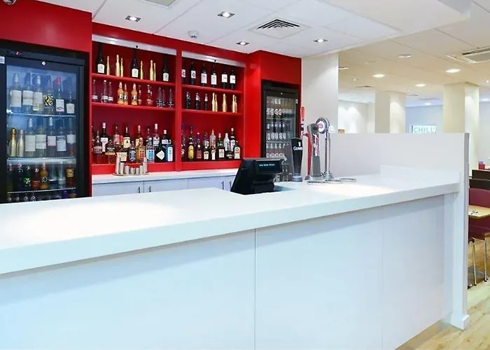 Travelodge Queen Street