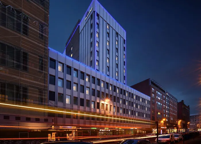 Travelodge Queen Street